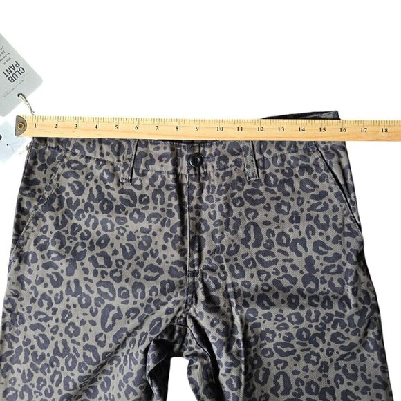 Carhartt Women's Jeans size 30/32 Green Slim Fit Skinny Low rise  New with tags. - Picture 7 of 8